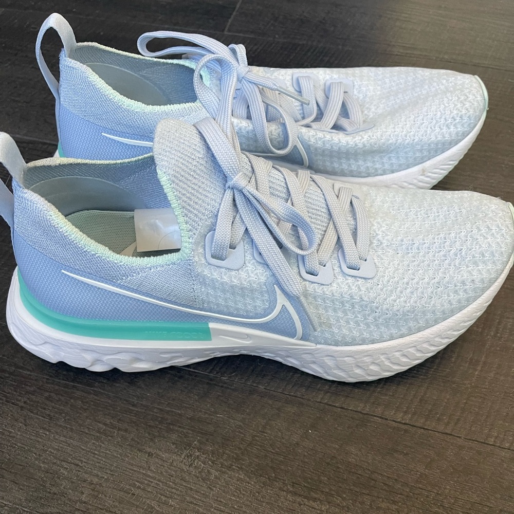 Women’s Nike Infinity Run Flyknit